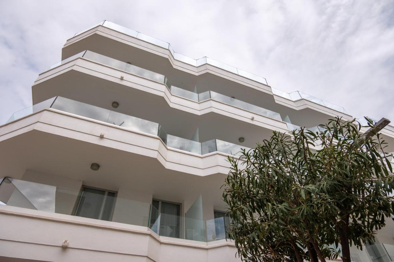 קאלה מילור Sea Breeze Apartments מראה חיצוני תמונה